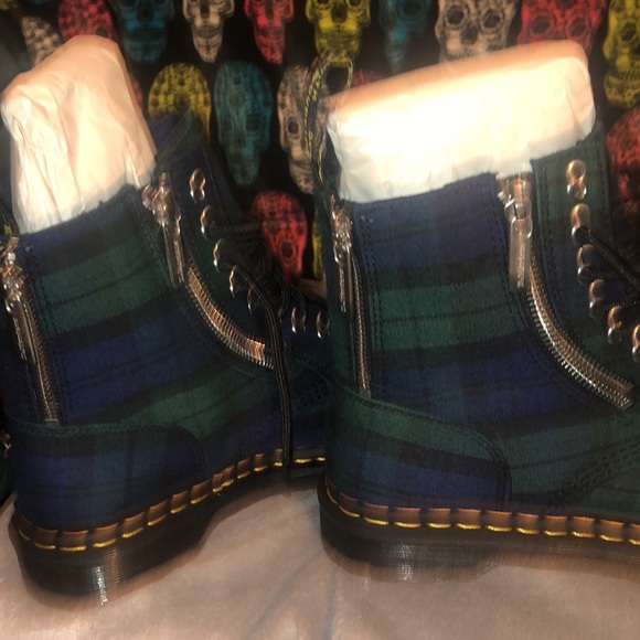 Dr marten black watch tartan boots - Picture 8 of 9